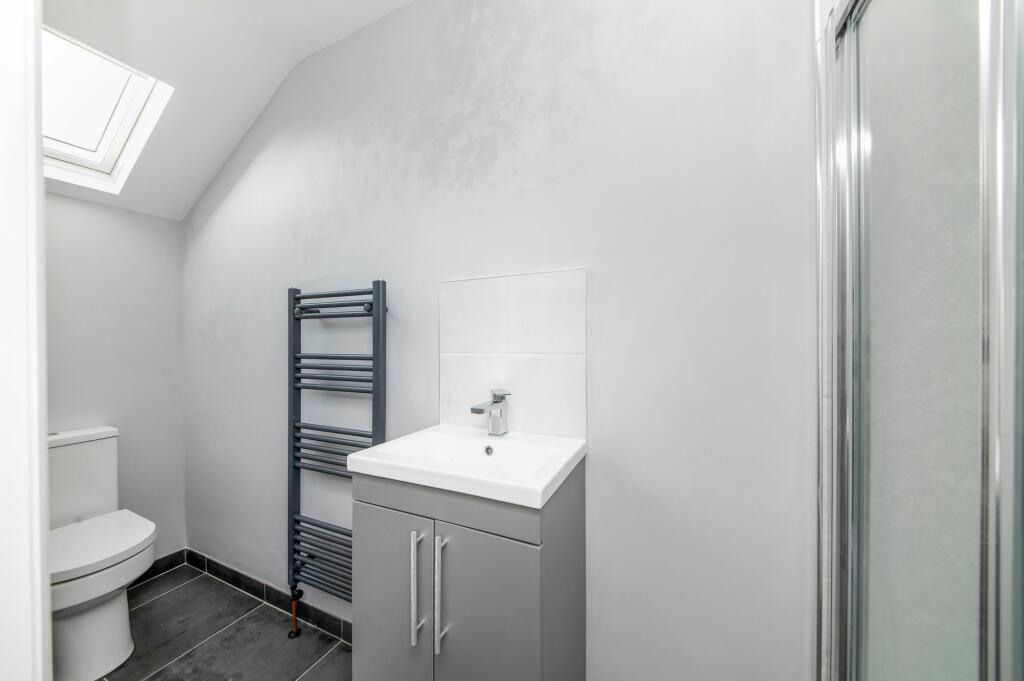 ENSUITE SHOWER ROOM