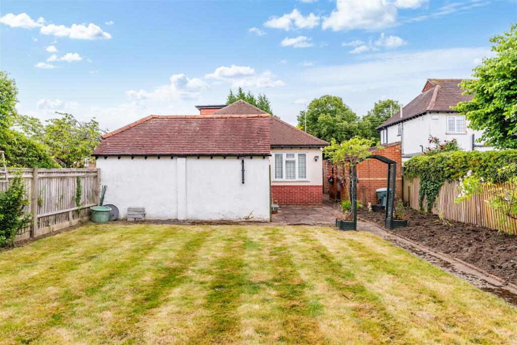 WHITEHORSE DRIVE,  GARDEN- (3).jpg