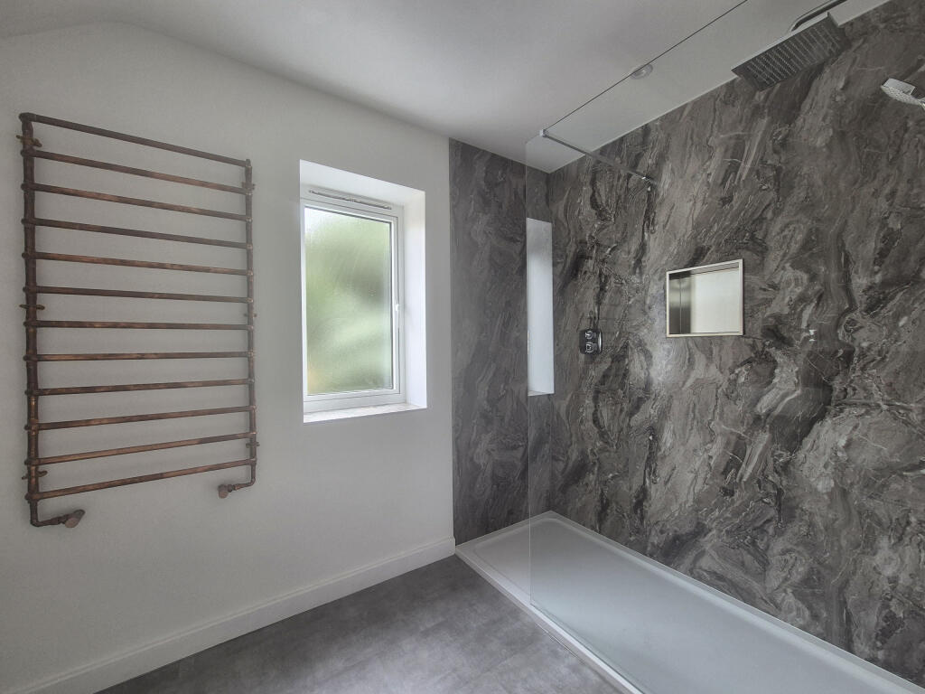 En-Suite 2