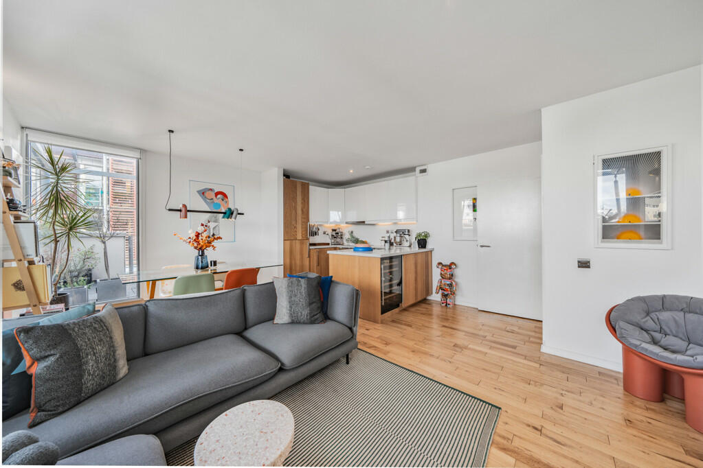 Reception/Kitchen