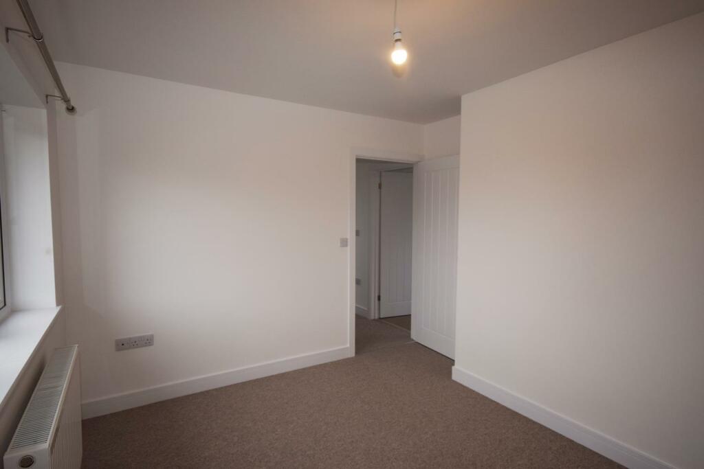 Bedroom 2.JPG
