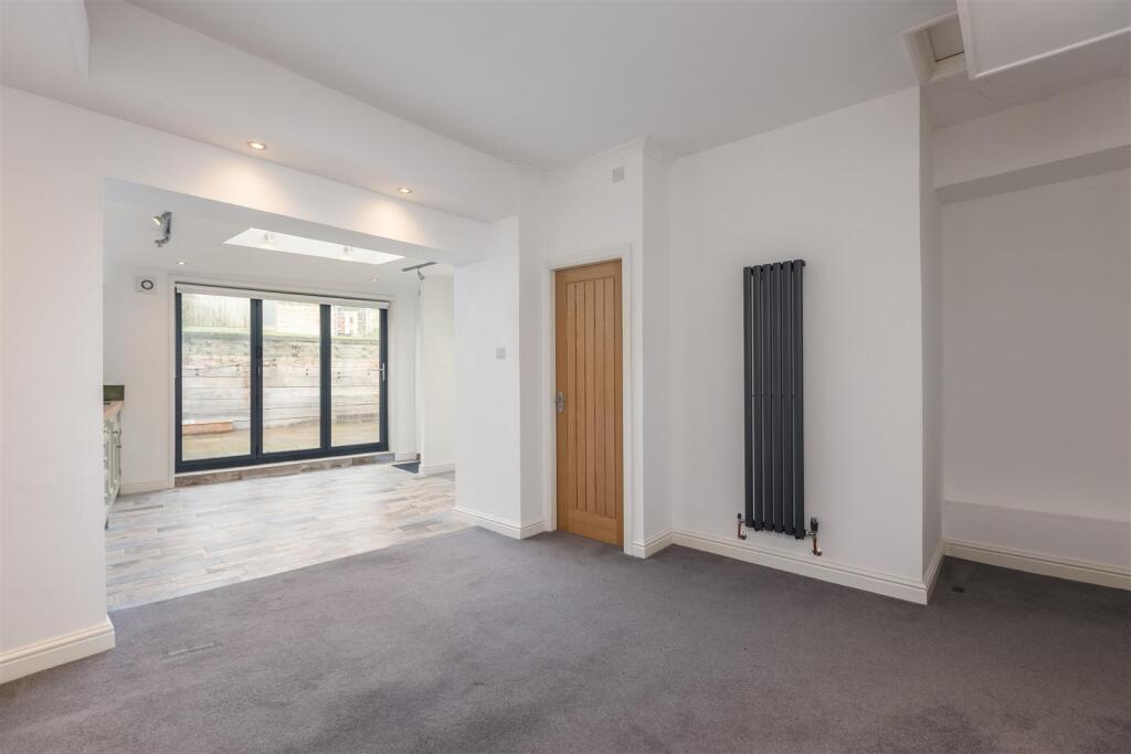 Bondgate 3 Studio Apartment-2.jpg