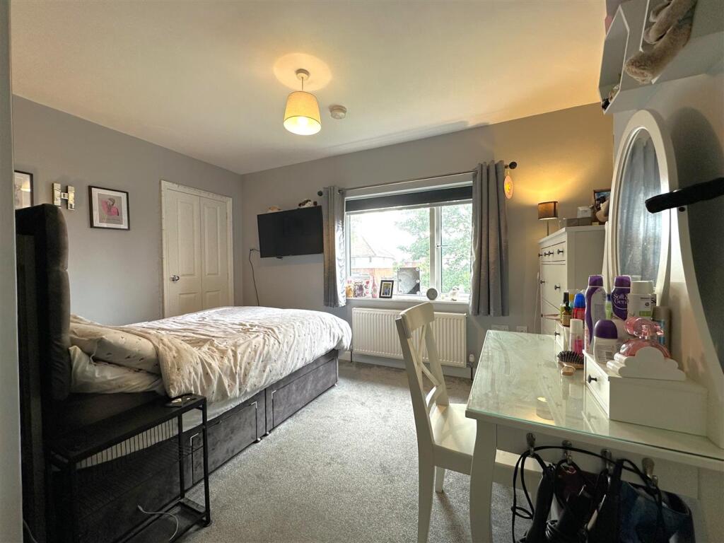 Master Bedroom 453