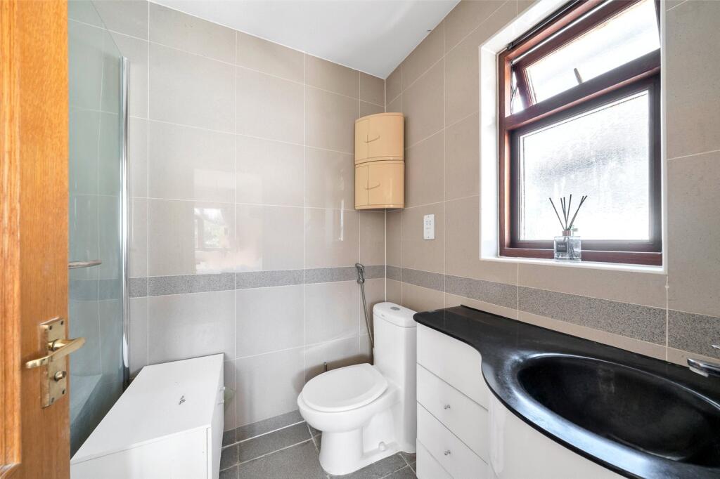 Ensuite