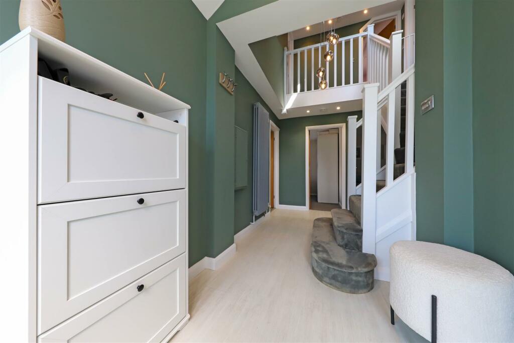 nicholas james hammy way entrance 3.jpg