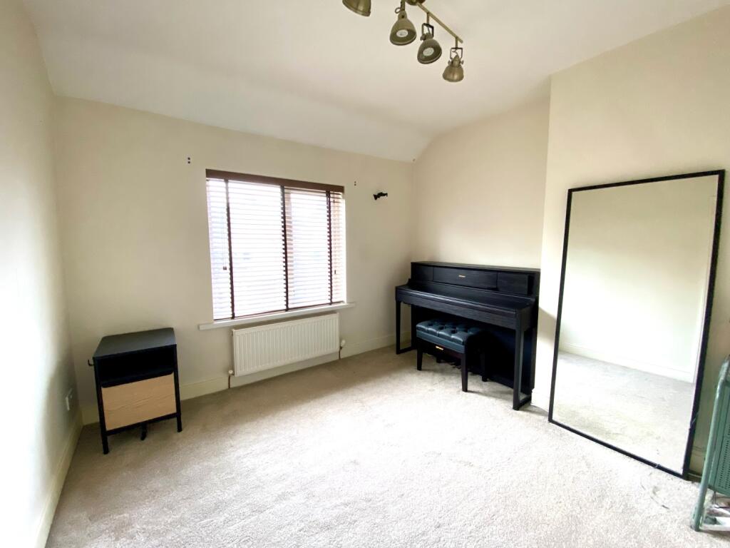 E82F8A89-3318-43B7-B6B9-79499C7A4076