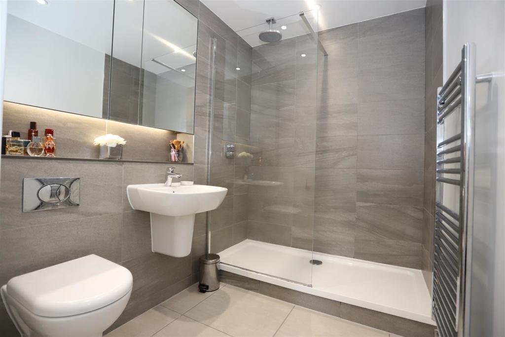 En suite.JPG
