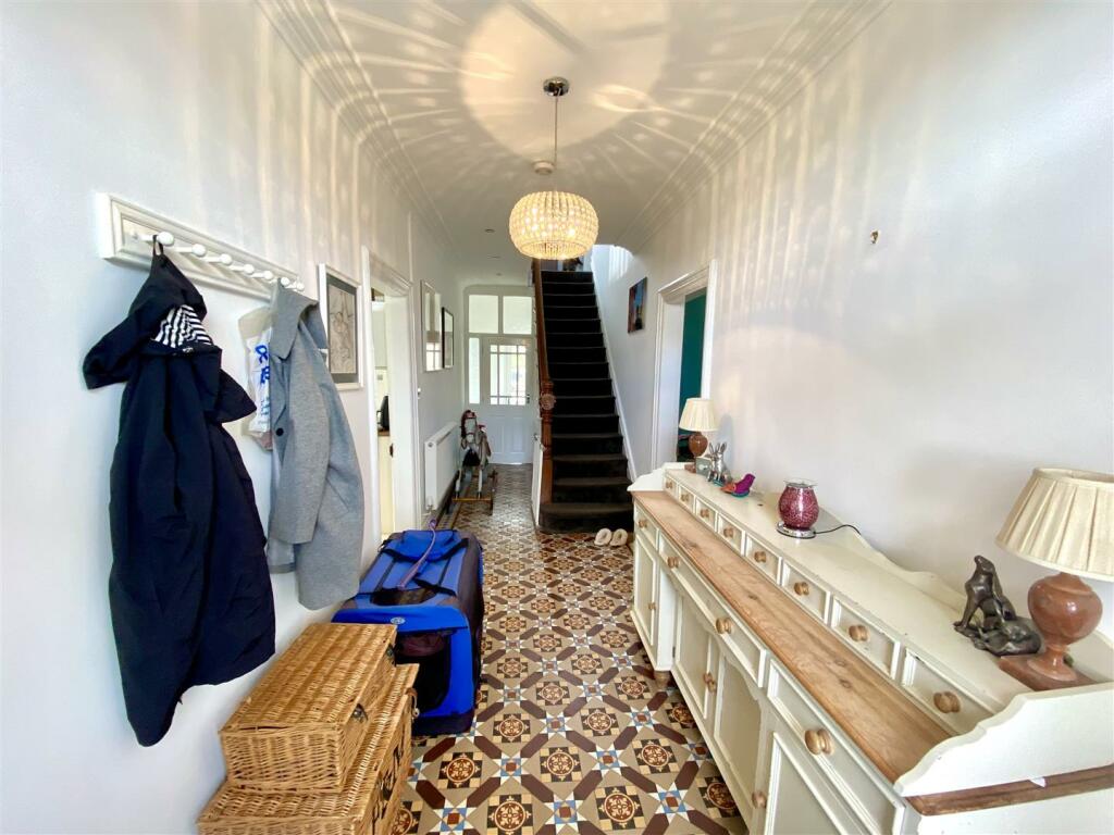 ENTRANCE HALL