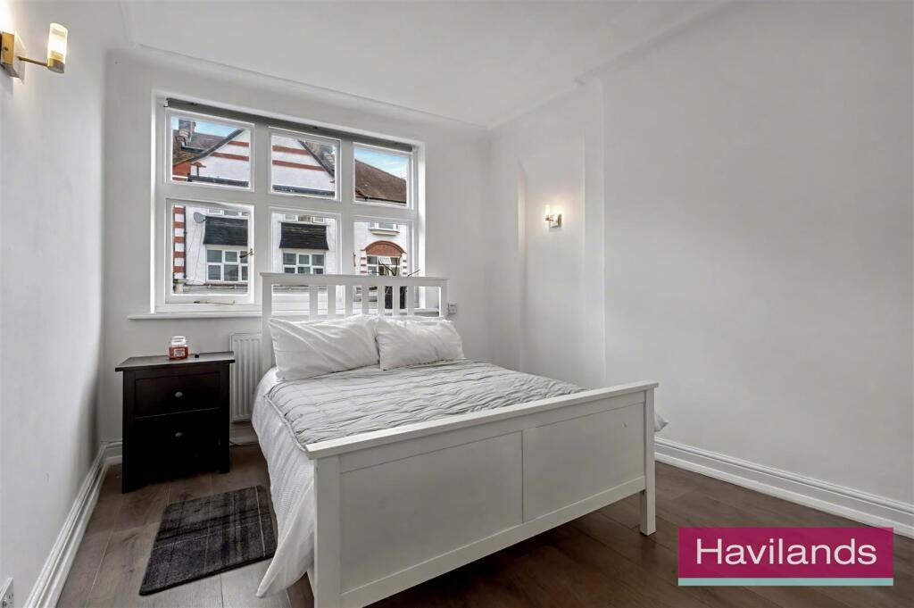Flat 21A, The Grangeway N21 2HD-11.jpg