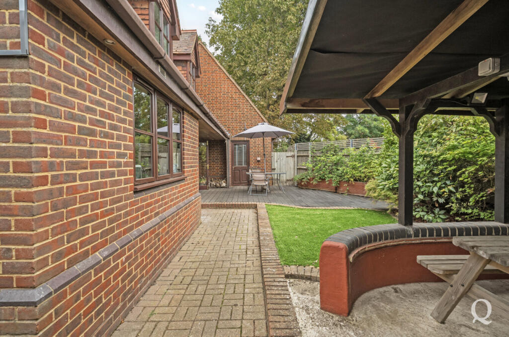 a516100b-e2b5-4c4...