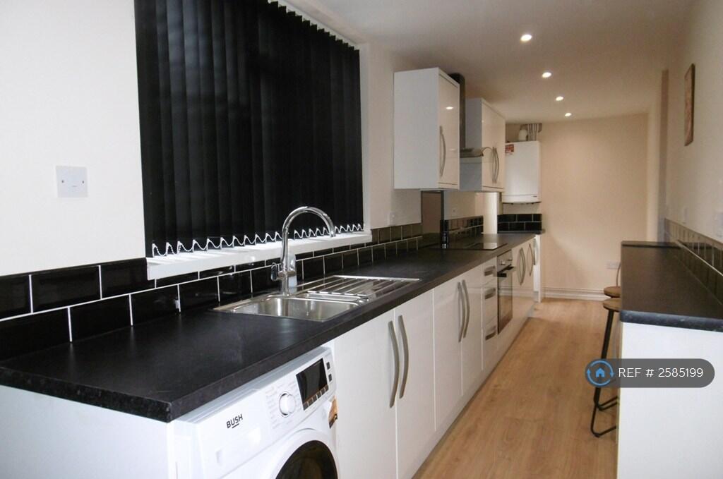 Kitchen 1