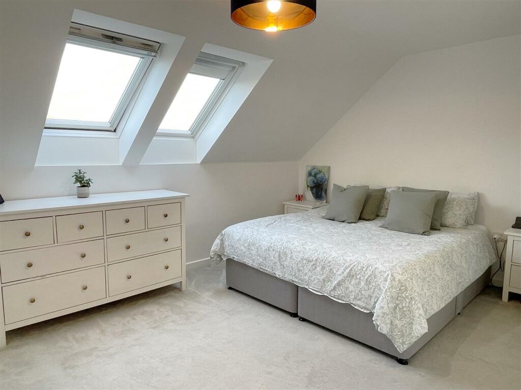 Bed 1.JPG