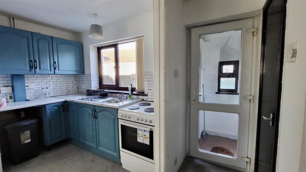 Lounge/Kitchen