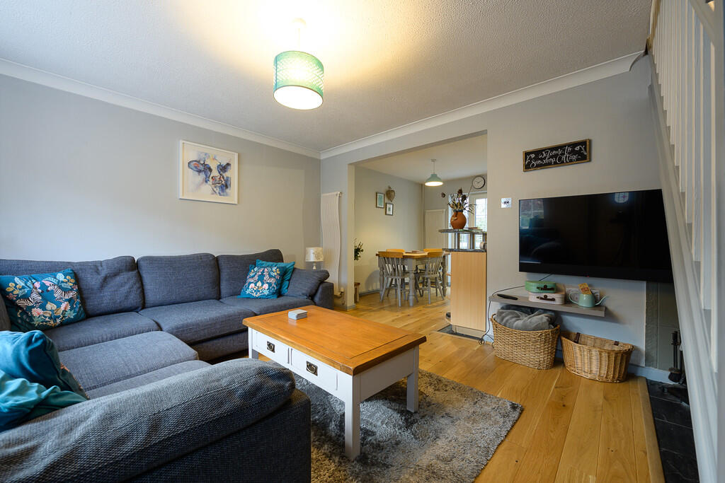 Snowdrop Cottage-...