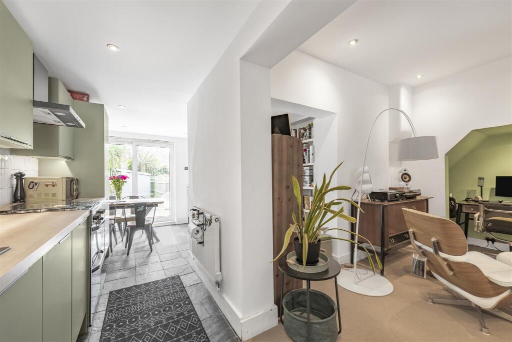 james_a kingsway__6_.JPG