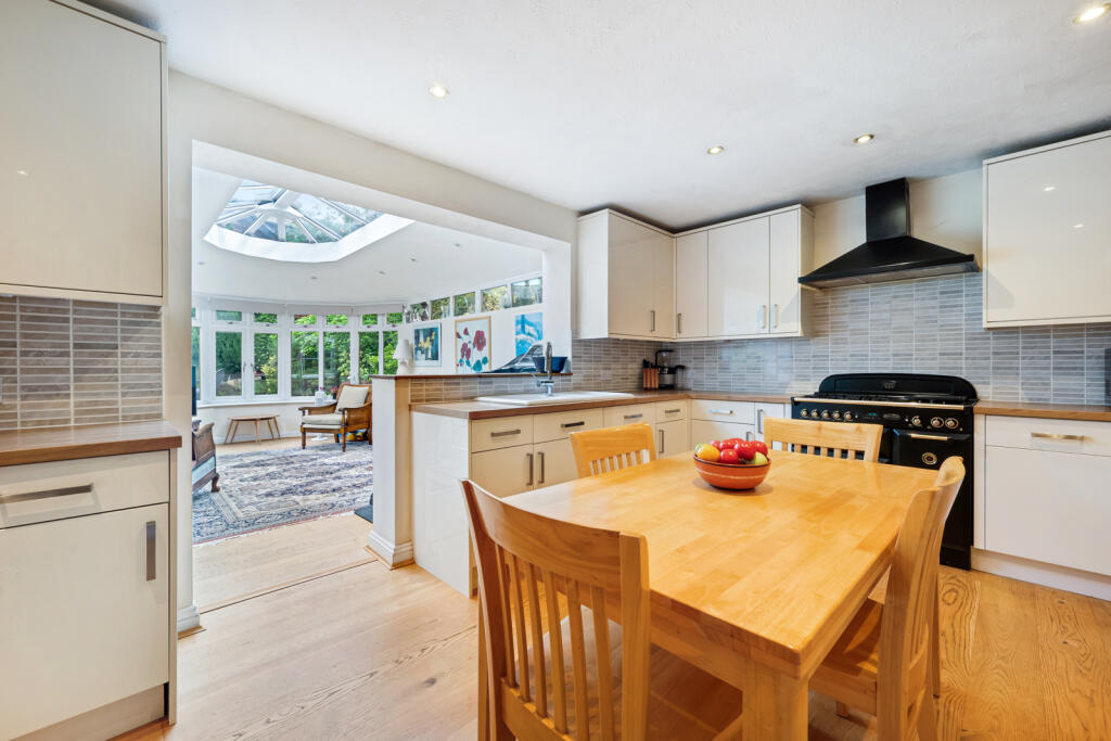Kitchen/Conservatory