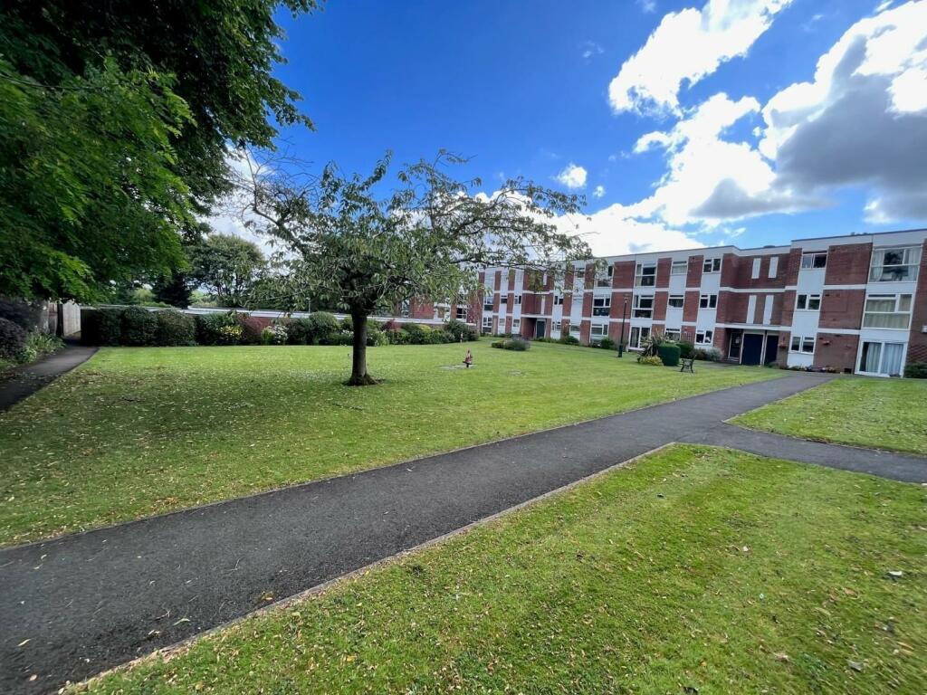 Communal Gardens 2.jpg