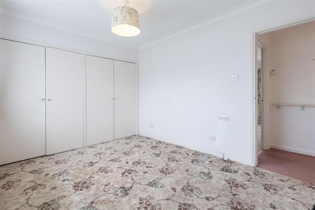 11 Higham View   (16).jpg