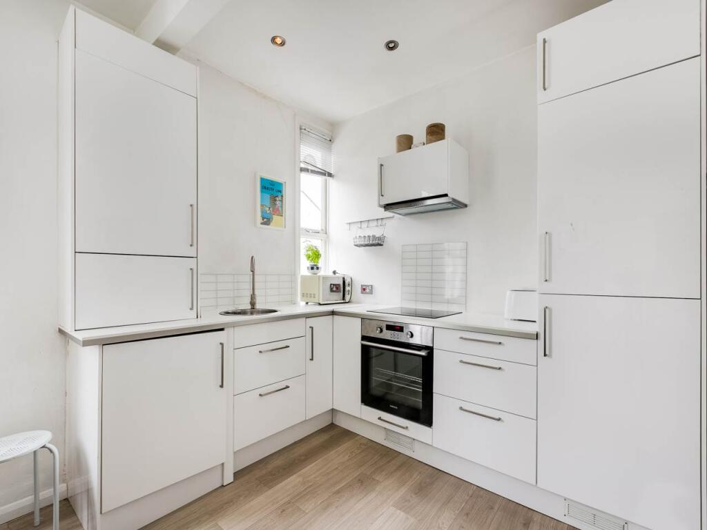 Dawes Road 104 FLAT 