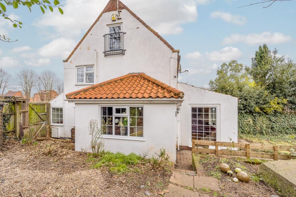 9 Witham Bank East (Boston)-9