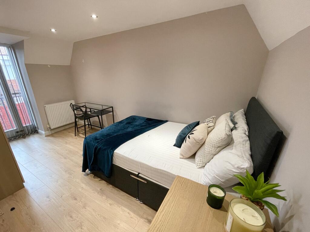 6 Markden Mews
