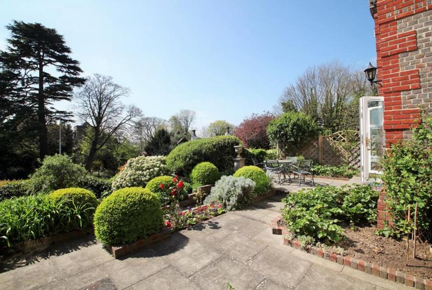 Courtyard Garden