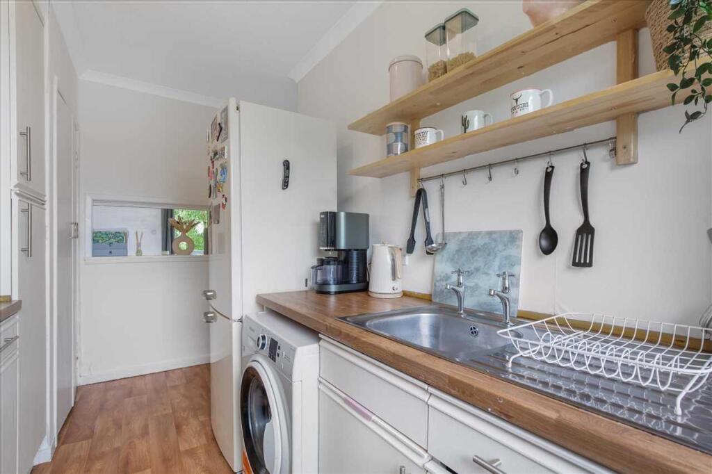 Kitchen (2)