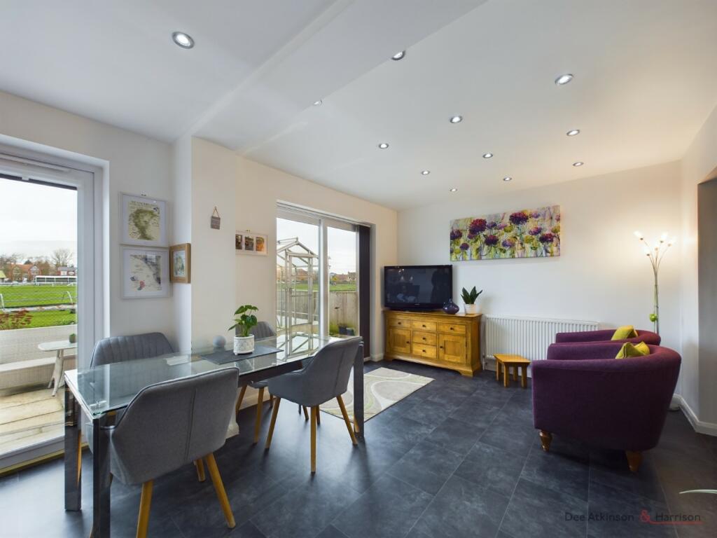 Kitchen/Dining/Lounge