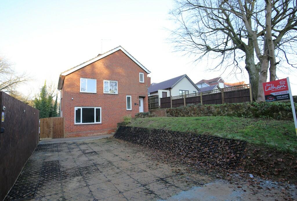 Front garden/parking