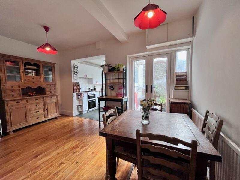Dining Room &amp; Kitchen