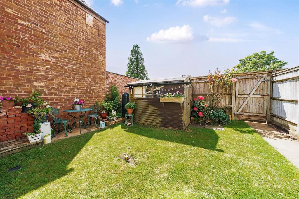 50 High Street, Whittlebury