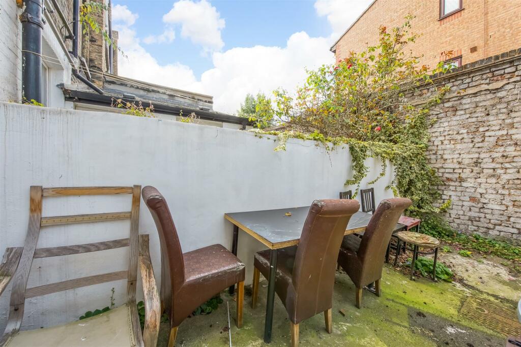 08.09.2020_63-Henshaw-Street-SE17-1PE_7.jpg