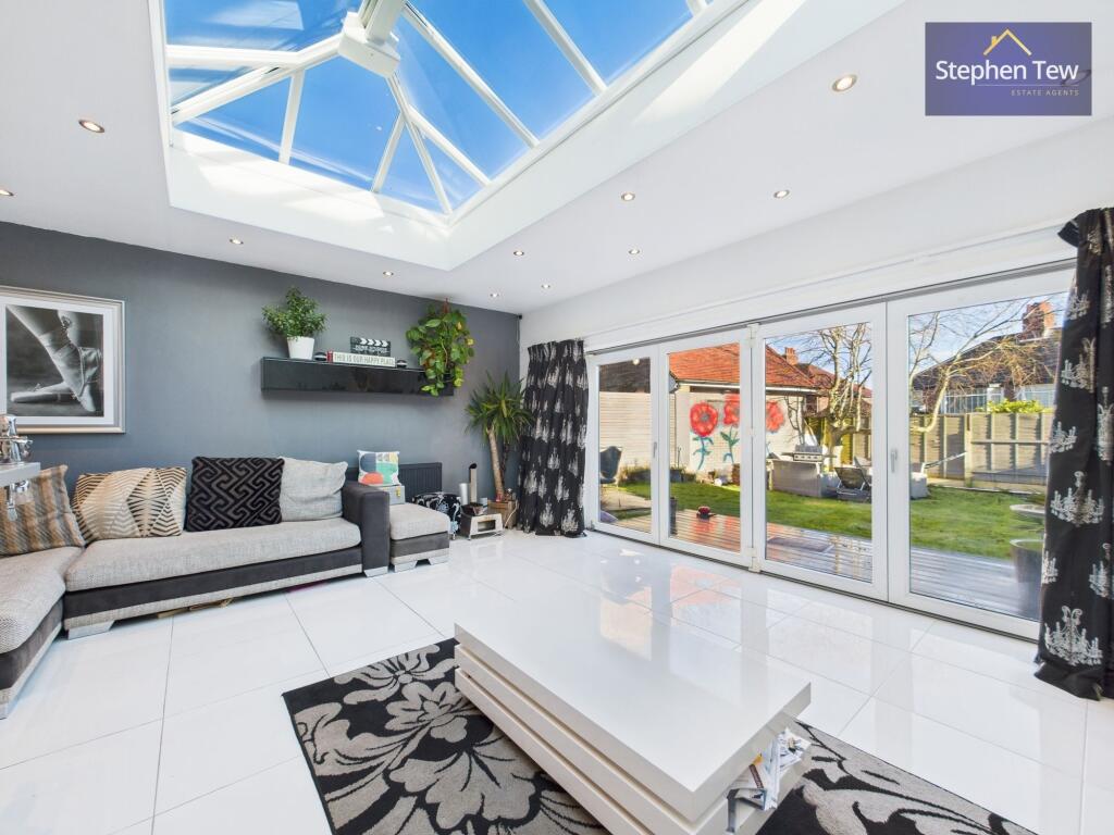 Living / Dining Kitchen