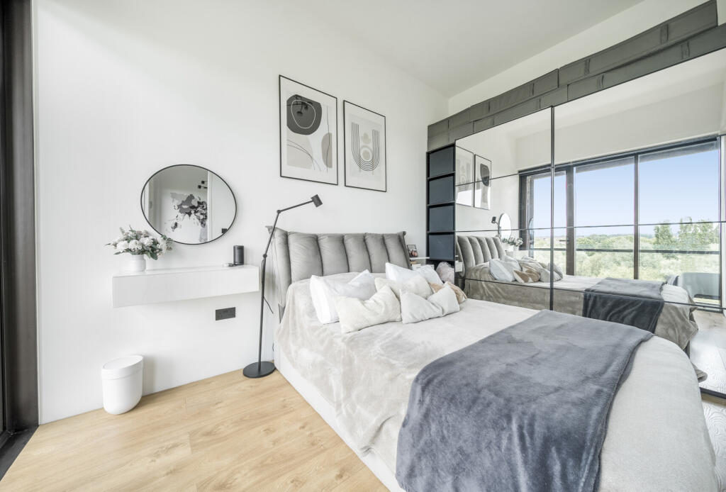 1309062-18-684974...