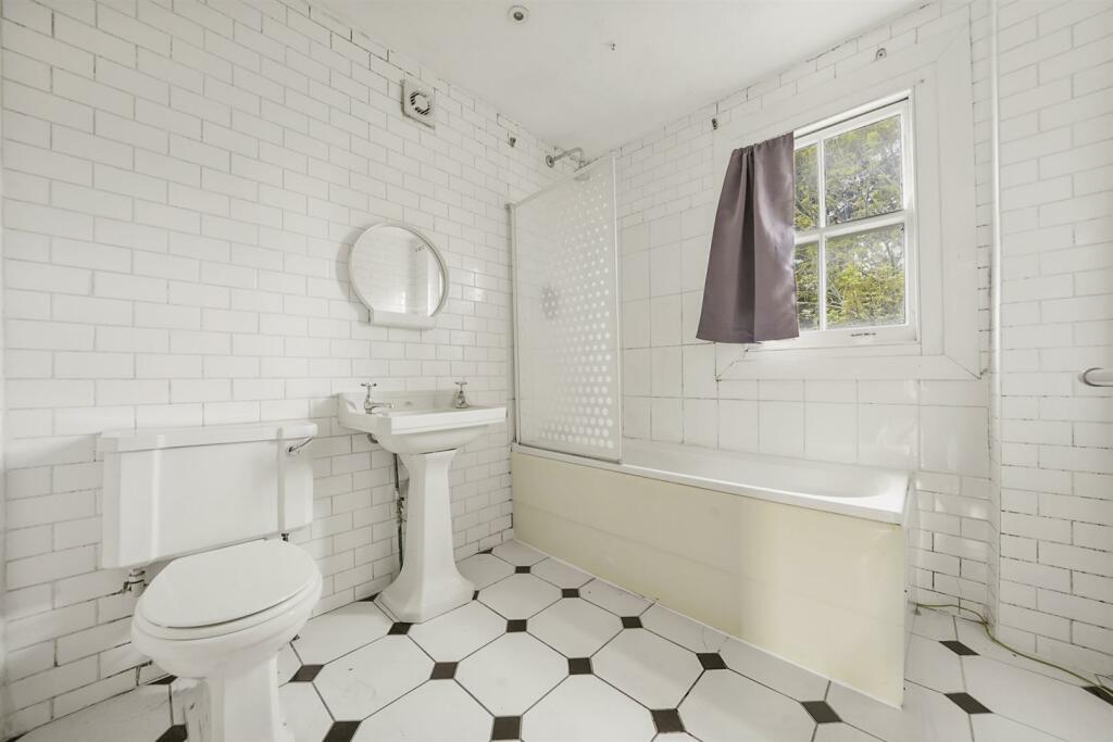 8 Lansdowne Grove - GdryrKsMaekGO1ivD82W.jpg