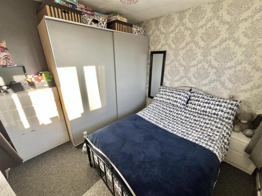 Bedroom 2 Aspect 2
