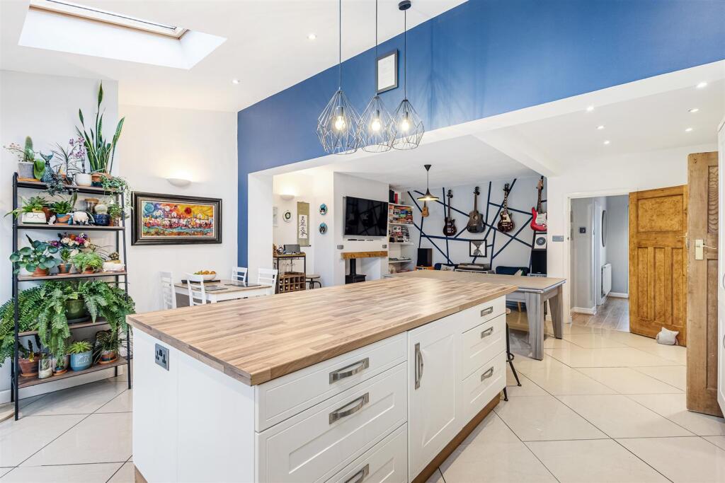 Open Plan Living Dining Kitchen Aspect 3.jpg