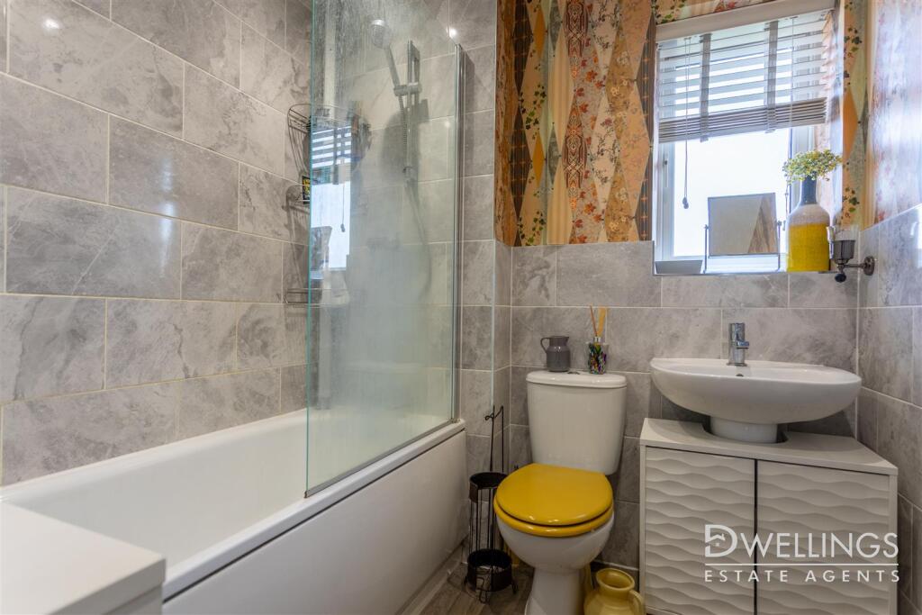 DWELEST - 3 Bishop Lane, DE13 9EY-0026.jpg