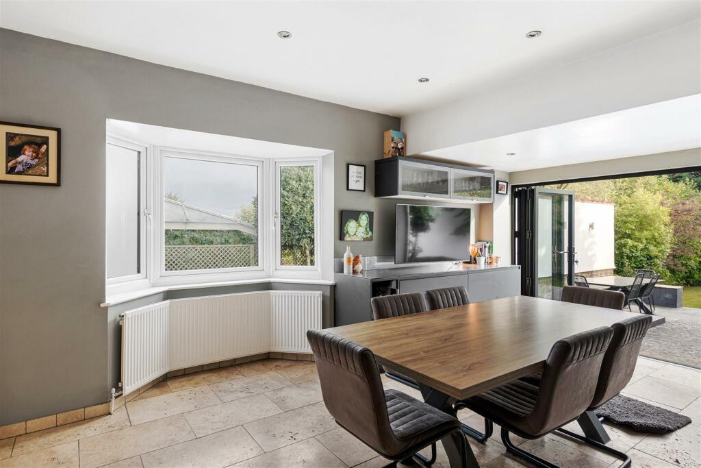 Forest View, E4