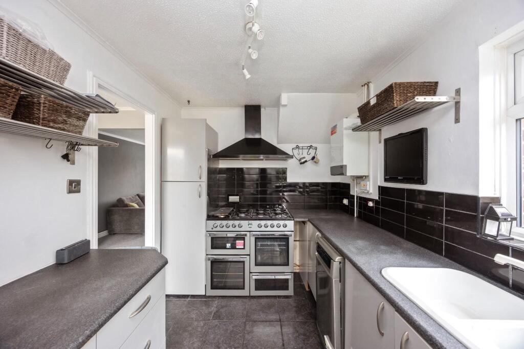 Edgehill Way, 25-017.JPG