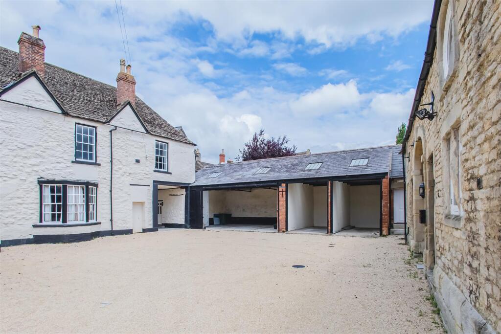 HIGH ARCHED ENTRANCE