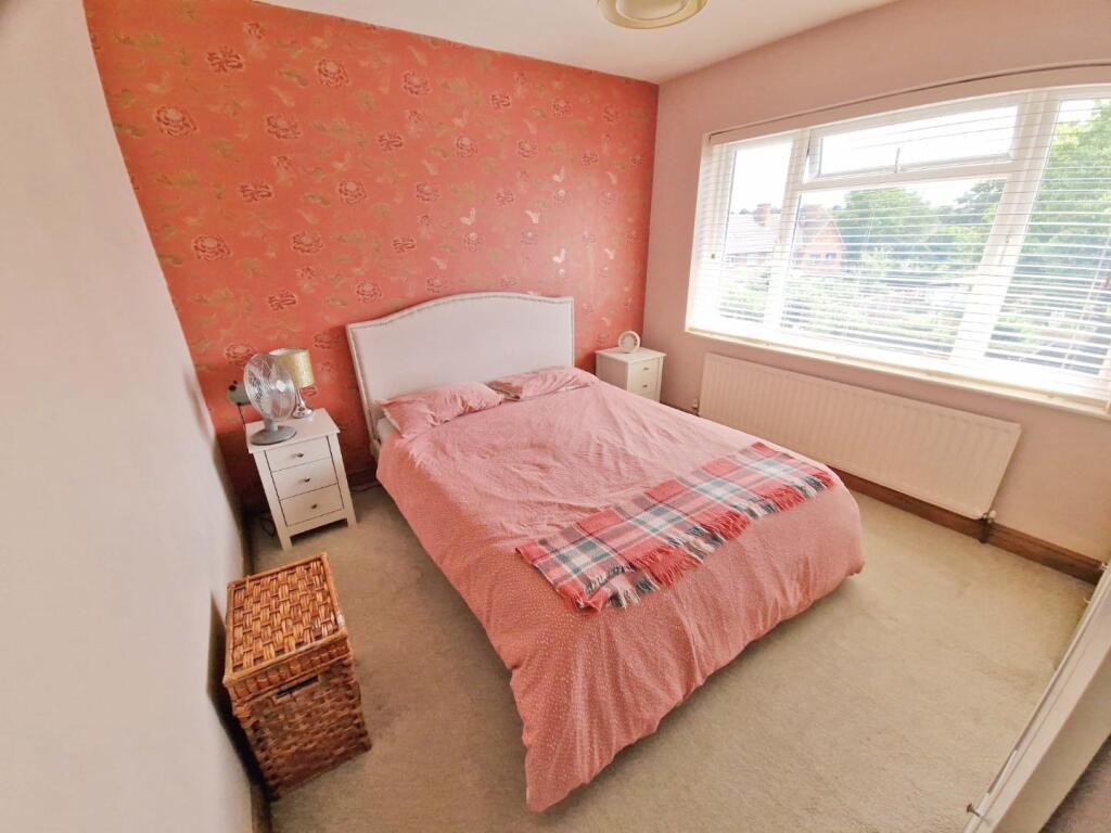 bedroom1b.jpg