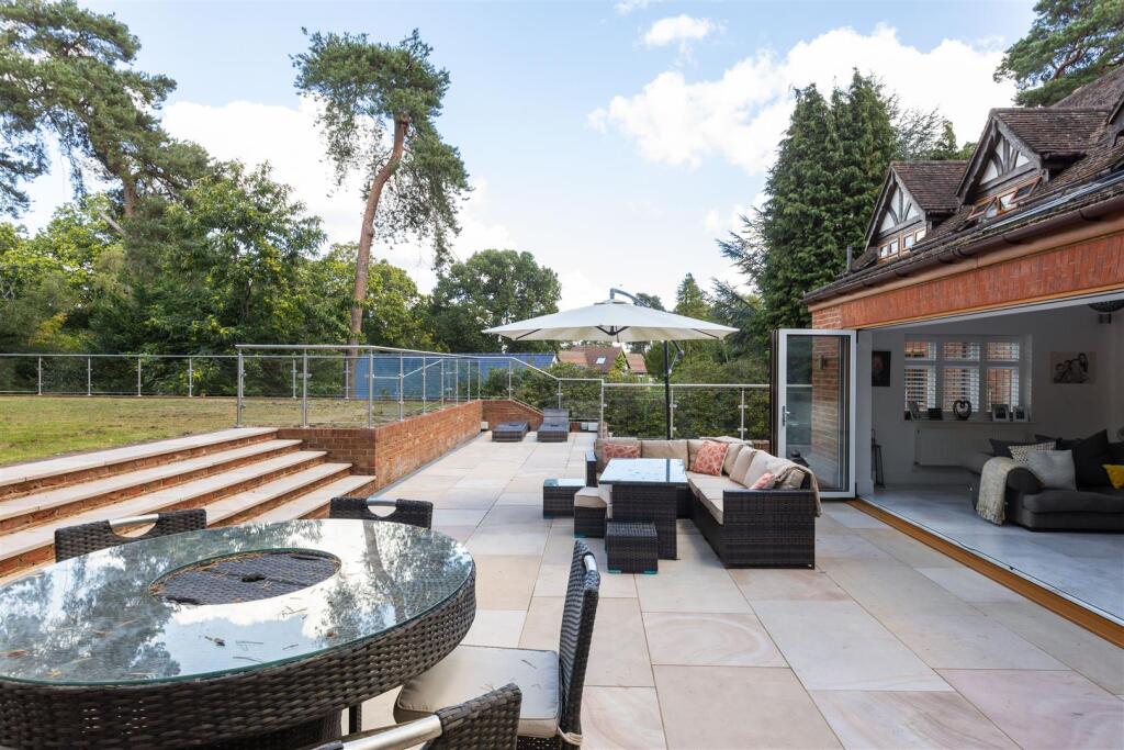 11 Pine Coombe-39.jpg