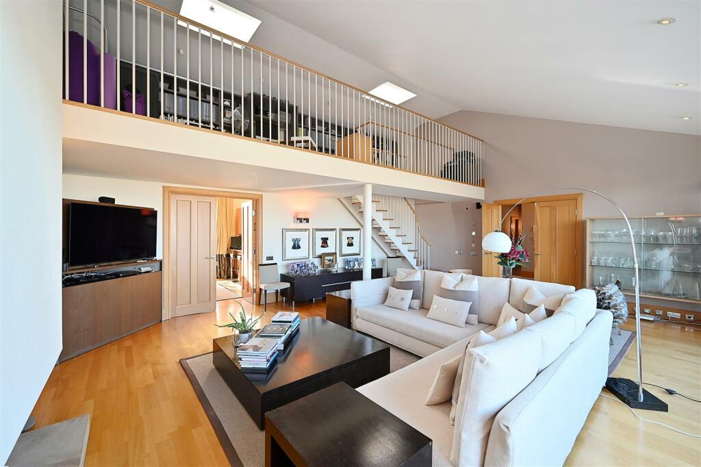 36-Lucas-House-14.JPG