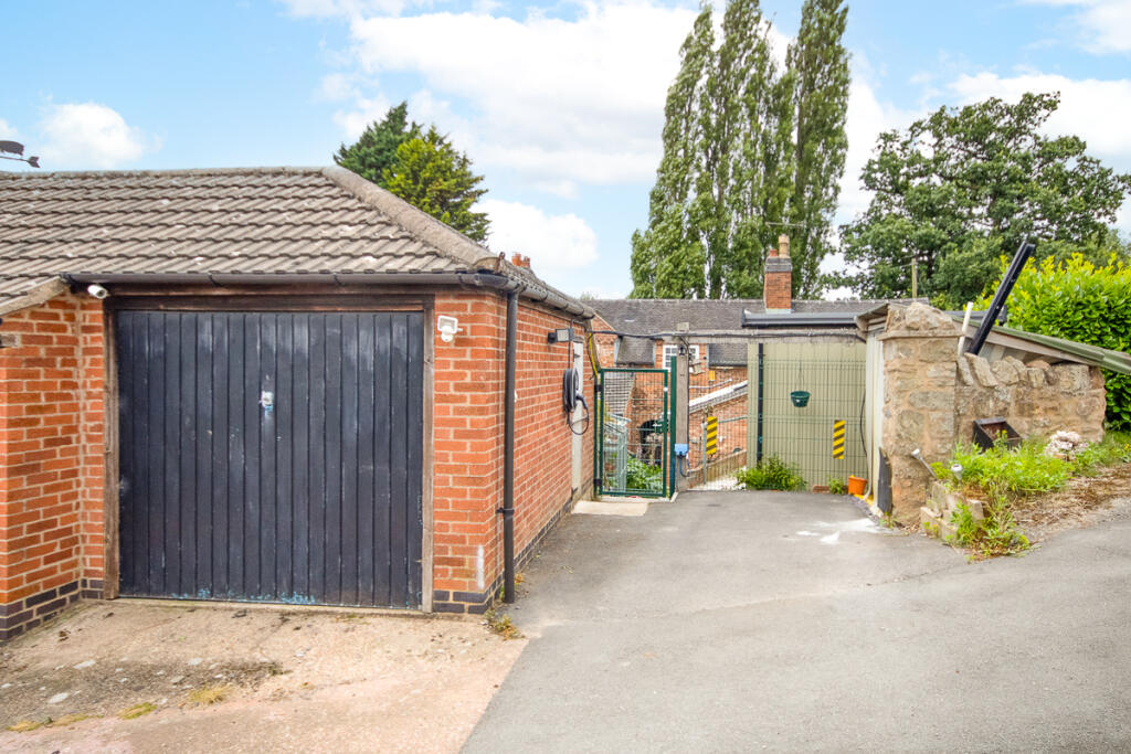 Garage &amp; Parking