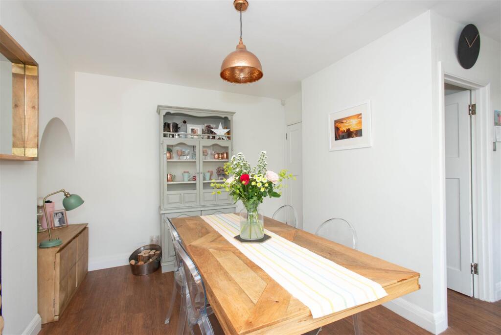 2025.08.22 - 71 Borkwood Way, BR6 9PE-1952.jpg