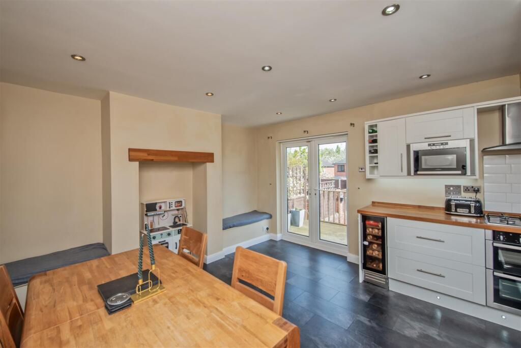 Fitted Dining Kitchen: