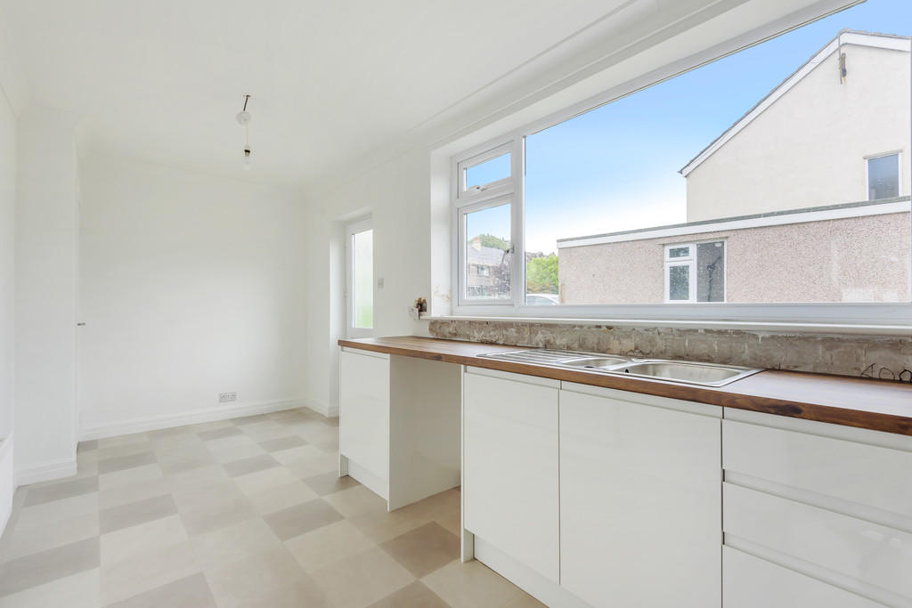 Kitchen / Dining ...