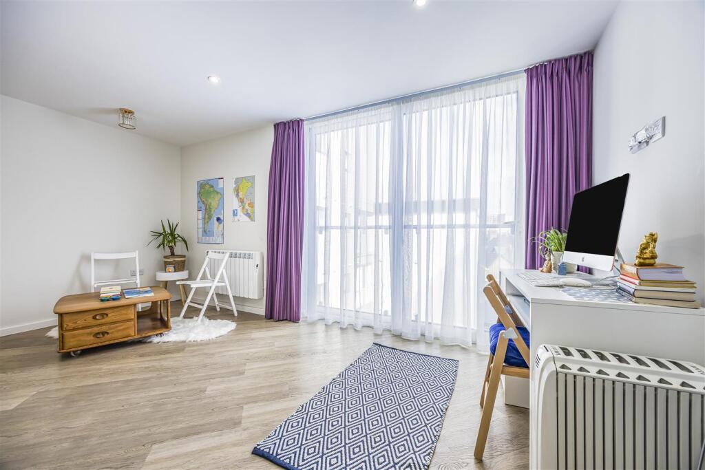 36 Canaway Court, Wimborne Road, Poole-PorticoMark