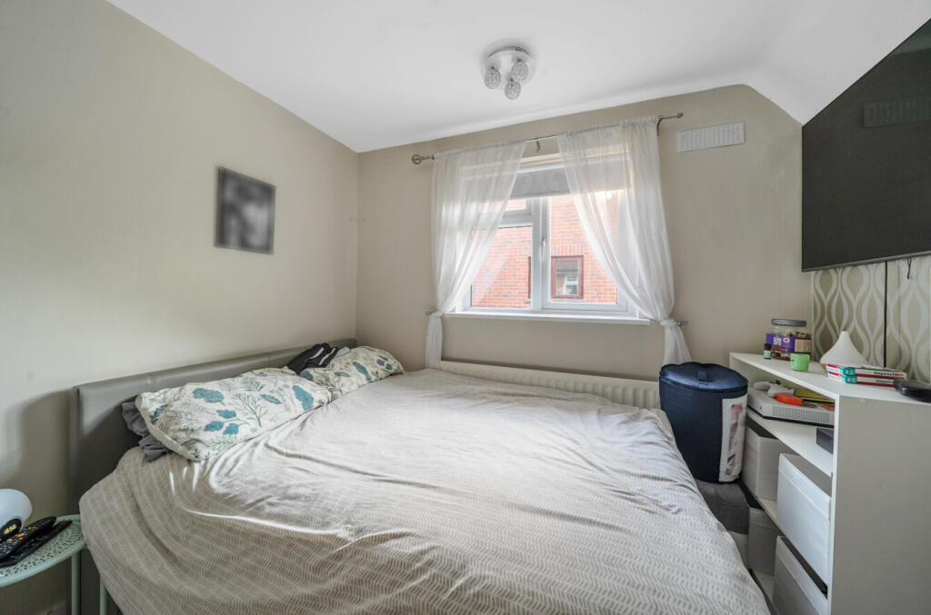 1358365-3-68d43ce...